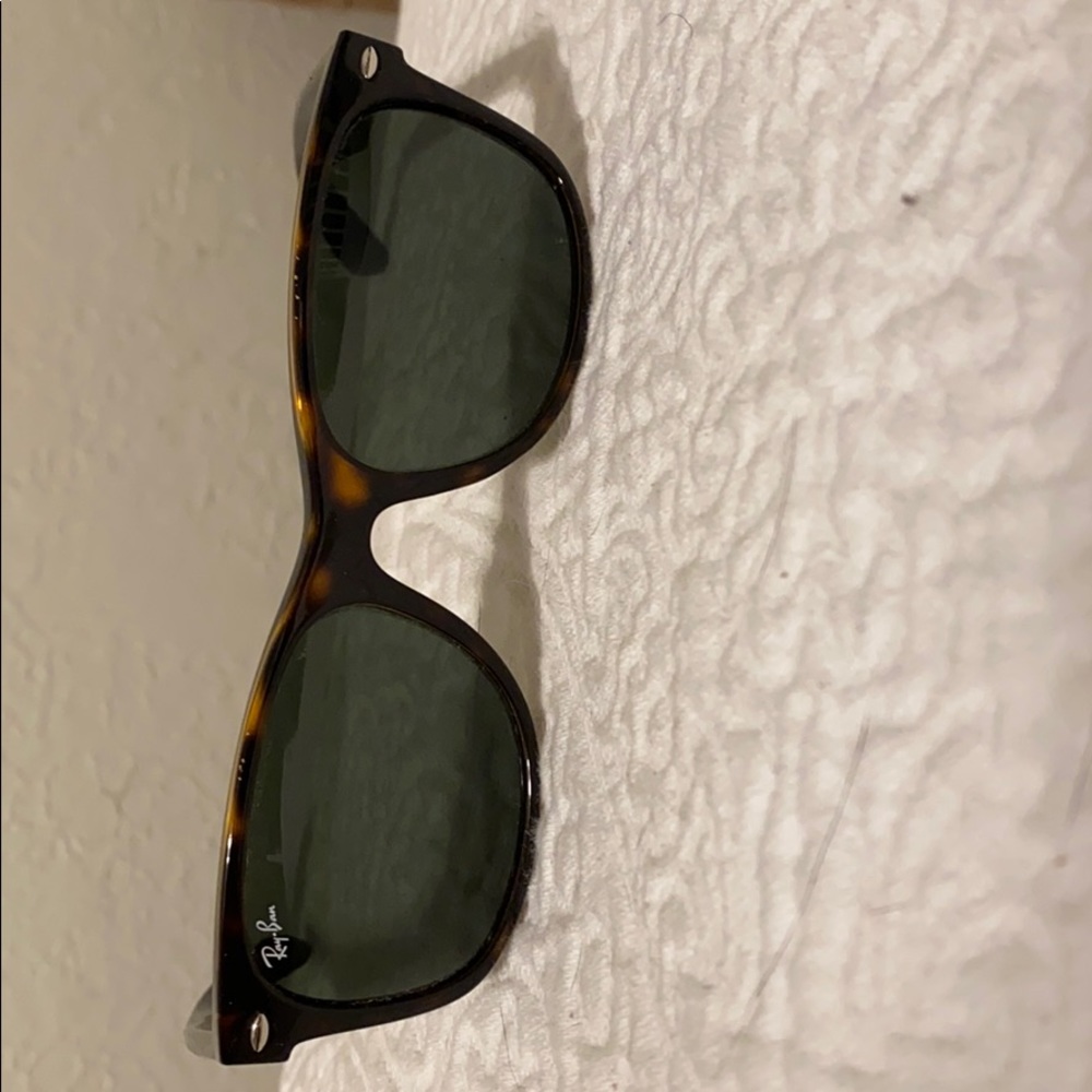 Ray-Ban New Wayfarer Tortoise Shell Sunglasses